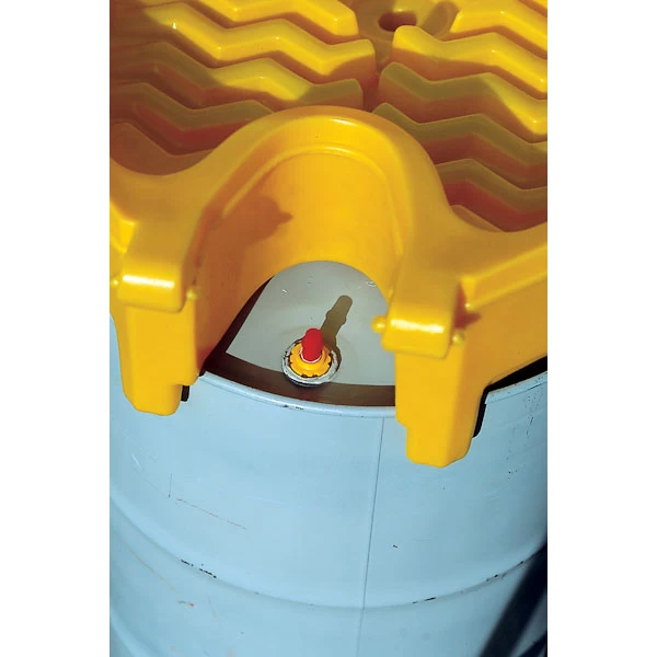 Global Drum Funnel W/Hinged Cover (w/Spout) - UltraTech 0499 4 Global Drum Funnel W/Hinged Cover (w/Spout) - UltraTech 0499 - Image 2