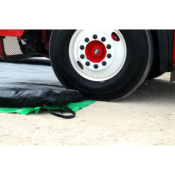 UltraTech 8481 - 15' X 15' Spill Containment Berm, Foam Wall Model (PVC) 4 UltraTech 8481 - 15' X 15' Spill Containment Berm, Foam Wall Model (PVC) - Image 2