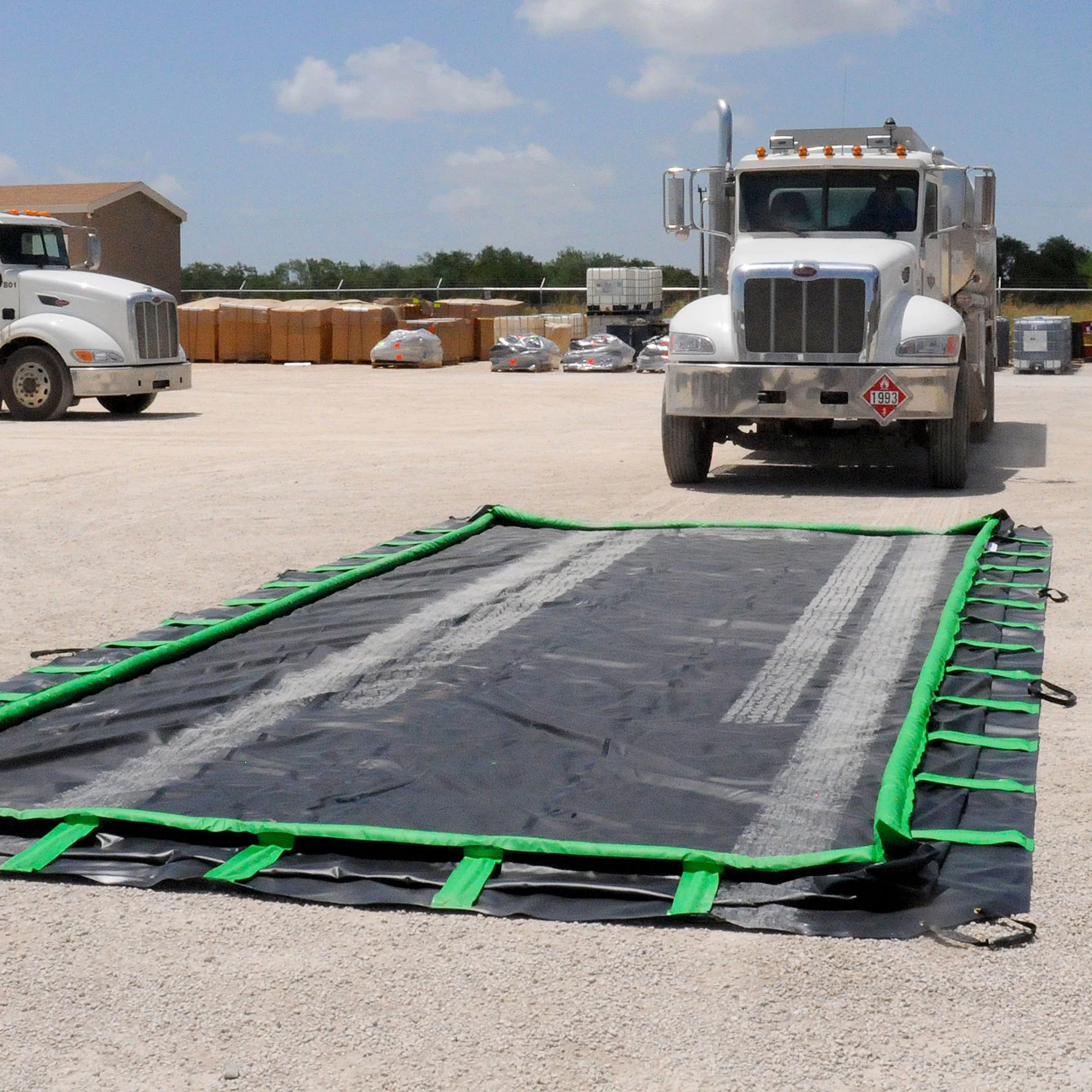 UltraTech 8711 - 12' X 30' Spill Containment Berm, Rapid Rise Model 9 UltraTech 8711 - 12' X 30' Spill Containment Berm, Rapid Rise Model - Image 7