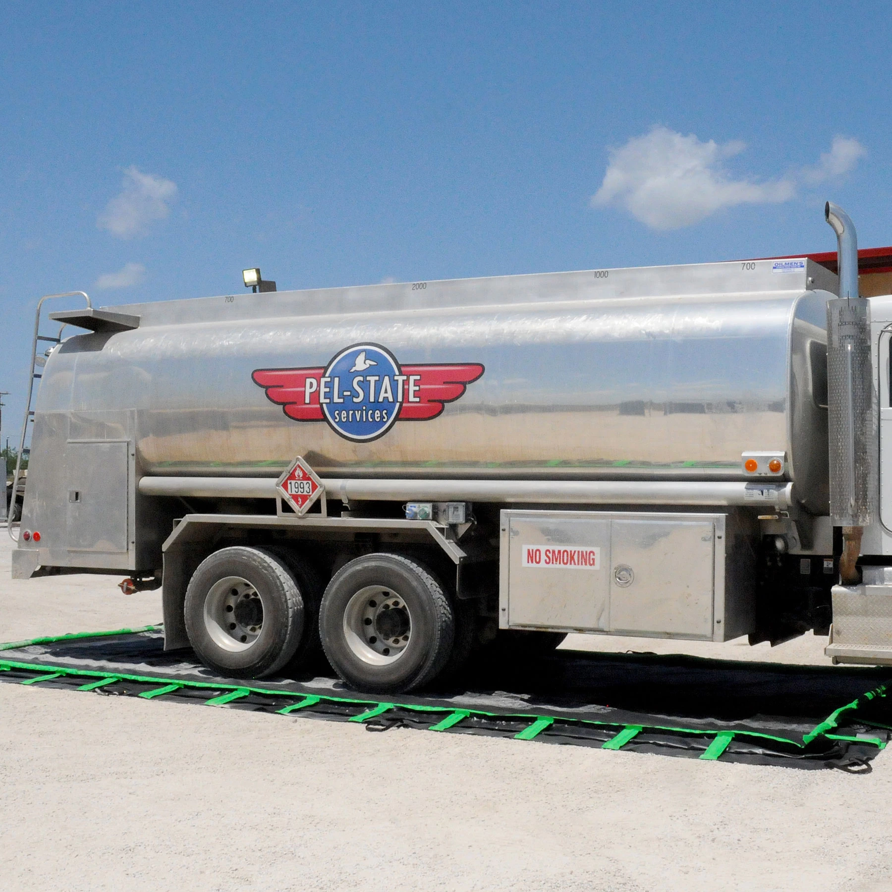 UltraTech 8711 - 12' X 30' Spill Containment Berm, Rapid Rise Model 5 UltraTech 8711 - 12' X 30' Spill Containment Berm, Rapid Rise Model - Image 3