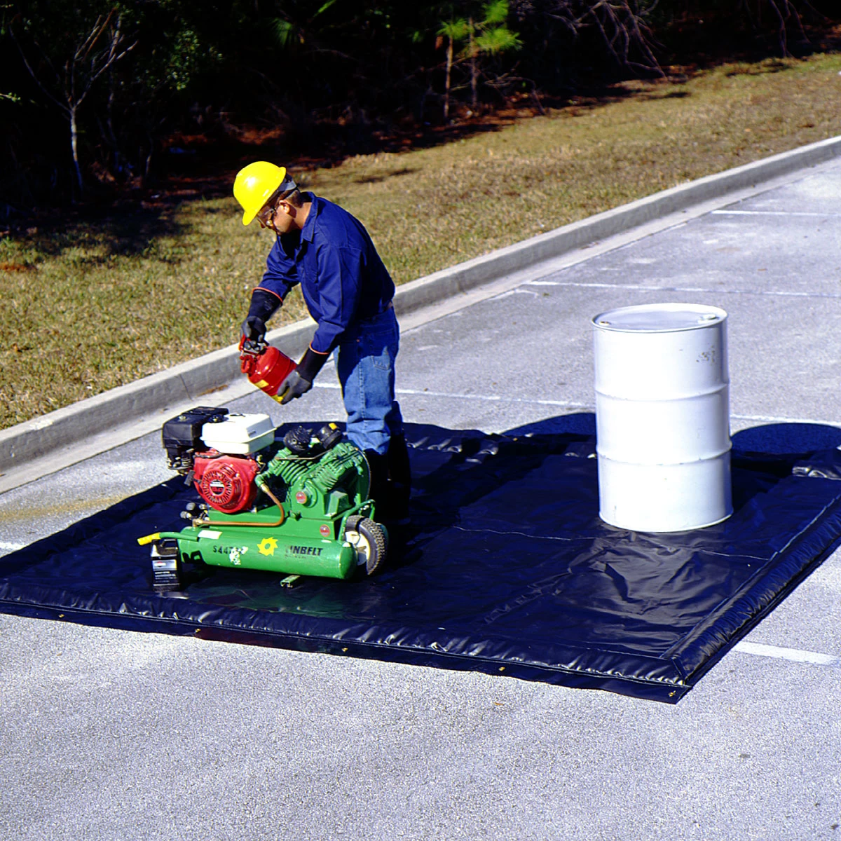 UltraTech 8578 - 12' X 16' X 4" Spill Containment Berm, Foam Wall Model 4 UltraTech 8578 - 12' X 16' X 4" Spill Containment Berm, Foam Wall Model - Image 2