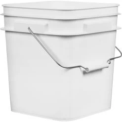 3.3 Gallon White Square Plastic Pail With Metal Handle (P8 Series) -container 56w33s 4 1